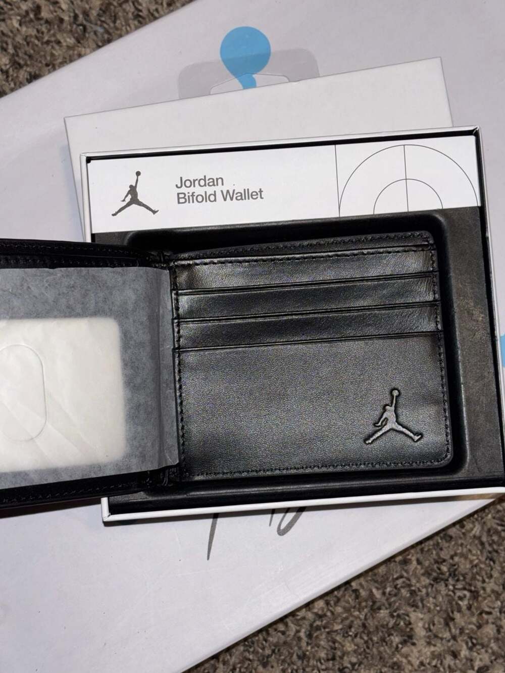 Nike Jordan Jumpman Leather Bifold Wallet. Black. New in box - Picture 2 of 5